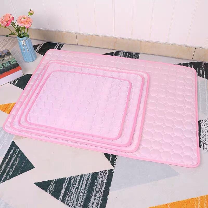 多咪多 現貨 涼感睡墊 COOLCORE 涼墊 涼感墊 寵物睡墊 貓睡墊 狗睡墊 降溫神器 冰墊 冰絲墊 涼感墊 涼墊-細節圖8