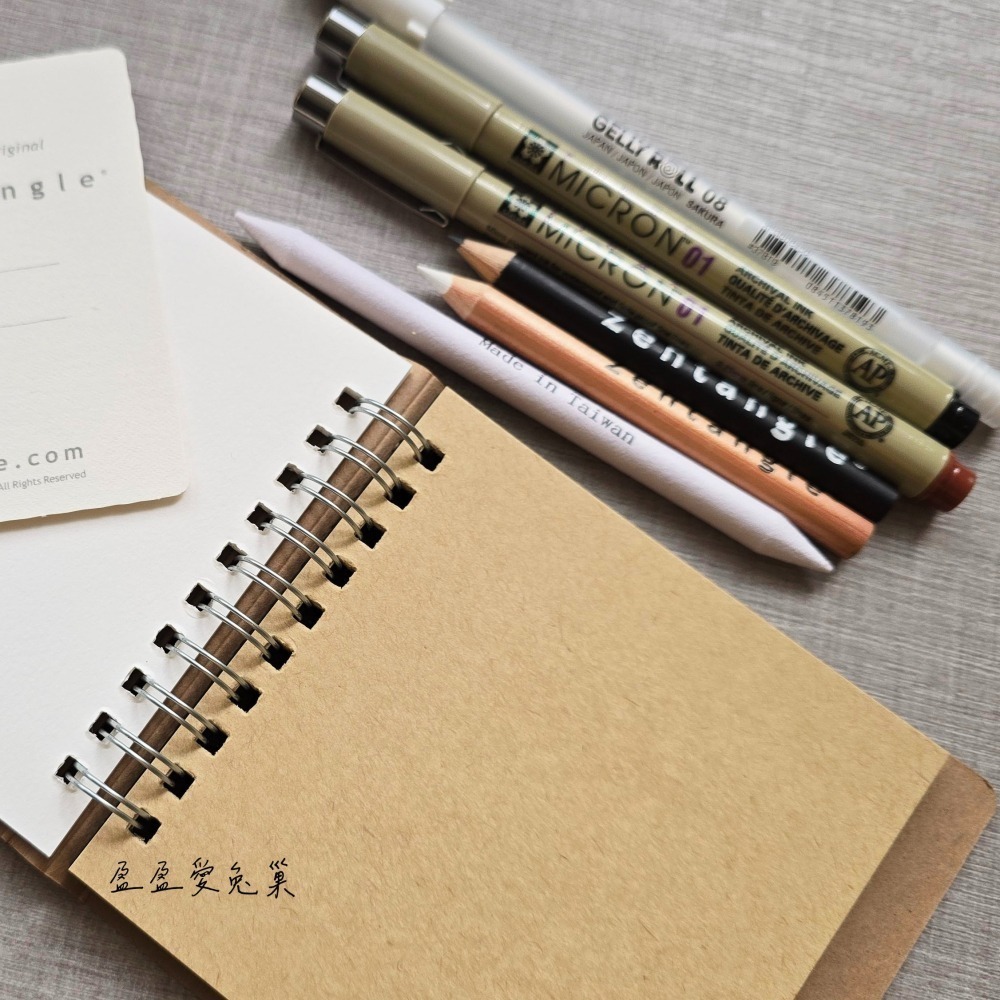 【盈盈愛兔巢】禪繞畫新手材料包｜三色隨行本材料包套組｜禪繞畫隨行本 (白／茶／黑)｜禪繞畫工具｜禪繞畫紙磚｜禪繞畫練習本-細節圖3