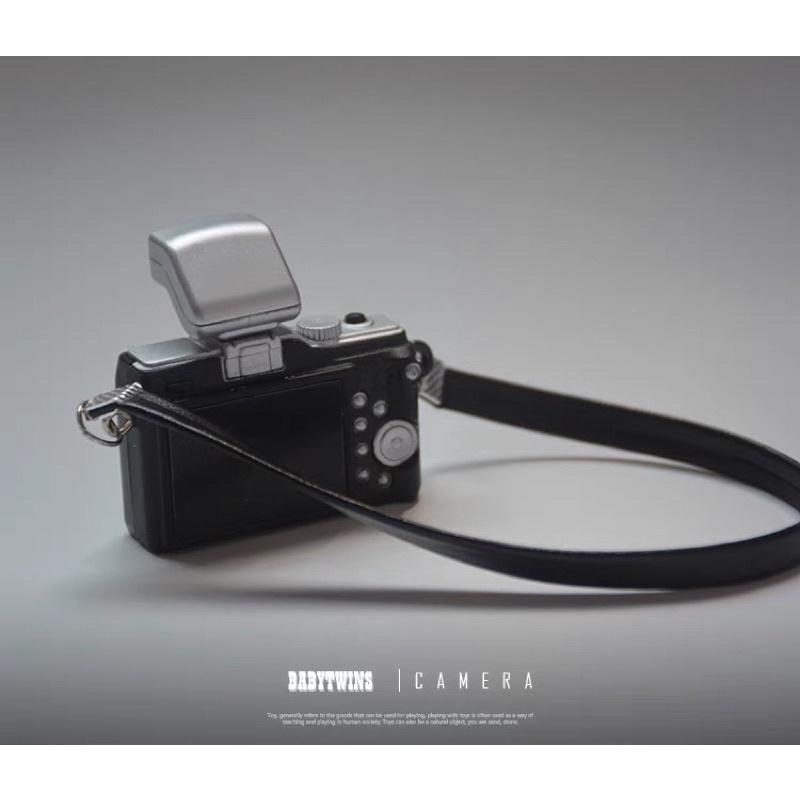 聖誕禮物【相機悠遊卡】✨造型悠遊卡✨ 微縮相機✨交換禮物✨悠遊卡✨生日禮物(3款有聲音! 會閃光! 附背帶！)-細節圖4