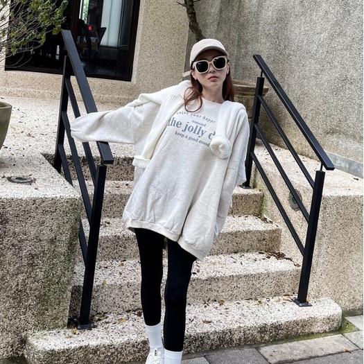 【DOE.FF】印字刷毛口袋寬鬆大學T｜現貨｜長T 內刷毛衛衣 情侶大學T 寬鬆T 韓版 韓國 上衣女-細節圖6