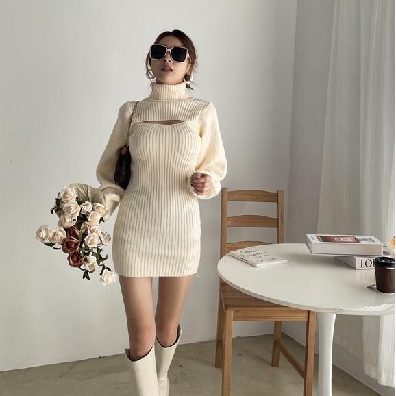 【DOE.FF】高領挖胸合身針織短洋 (現貨) 洋裝 連身洋 辣妹風 高領毛衣 針織毛衣 毛衣女 女裝 小香風-細節圖3