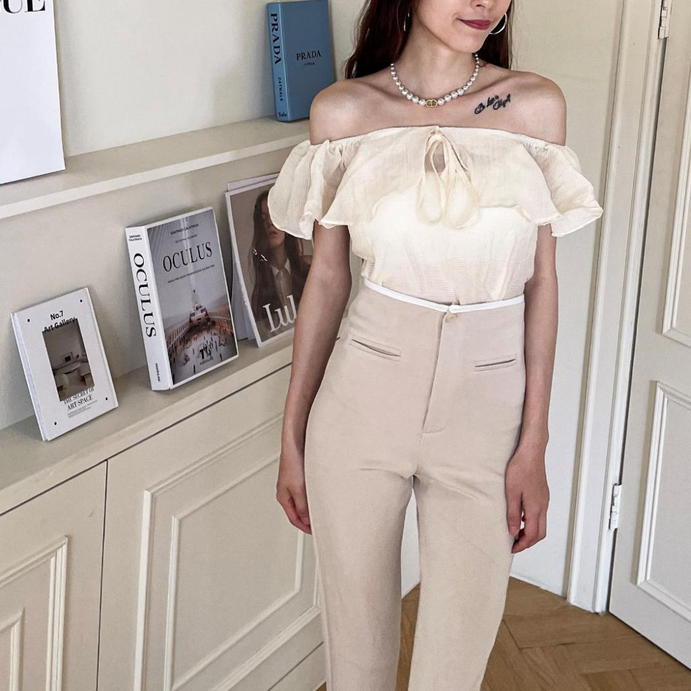 【DOE.FF】 氣質荷葉一字領上衣 (現+預) 短版上衣 雪紡上衣 粉色上衣 露肩上衣 平口上衣 短袖上衣 上衣女-細節圖7