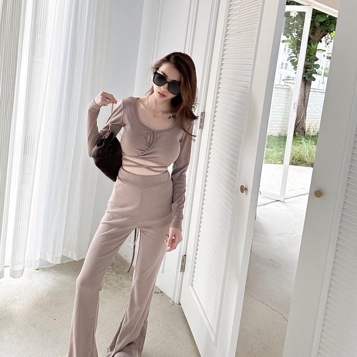 【DOE.FF】歐美BRA綁腰+喇叭褲套裝｜現貨｜套裝女 喇叭褲 辣妹 顯瘦長褲 bratop 秋冬女 短版上衣 歐美-細節圖5