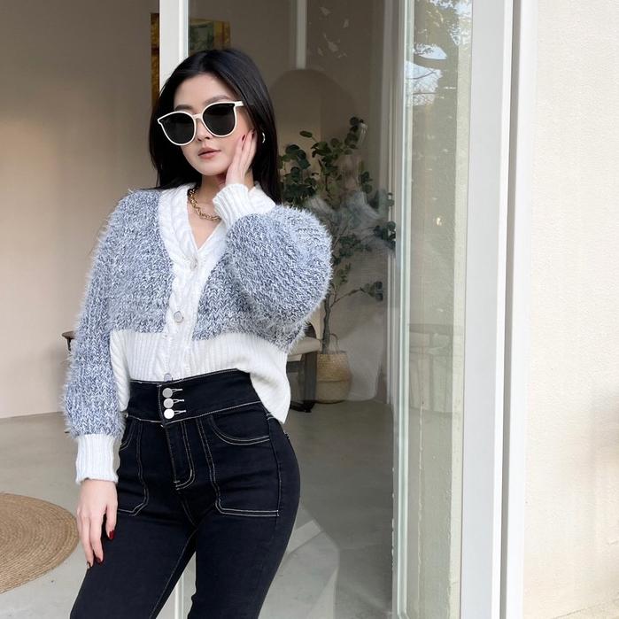 【DOE.FF】撞色織紋貂毛縮腰毛衣｜現貨｜ 長袖毛衣 V領毛衣 水貂毛 水貂毛上衣 毛衣 針織毛衣 V領毛衣 女裝-細節圖3