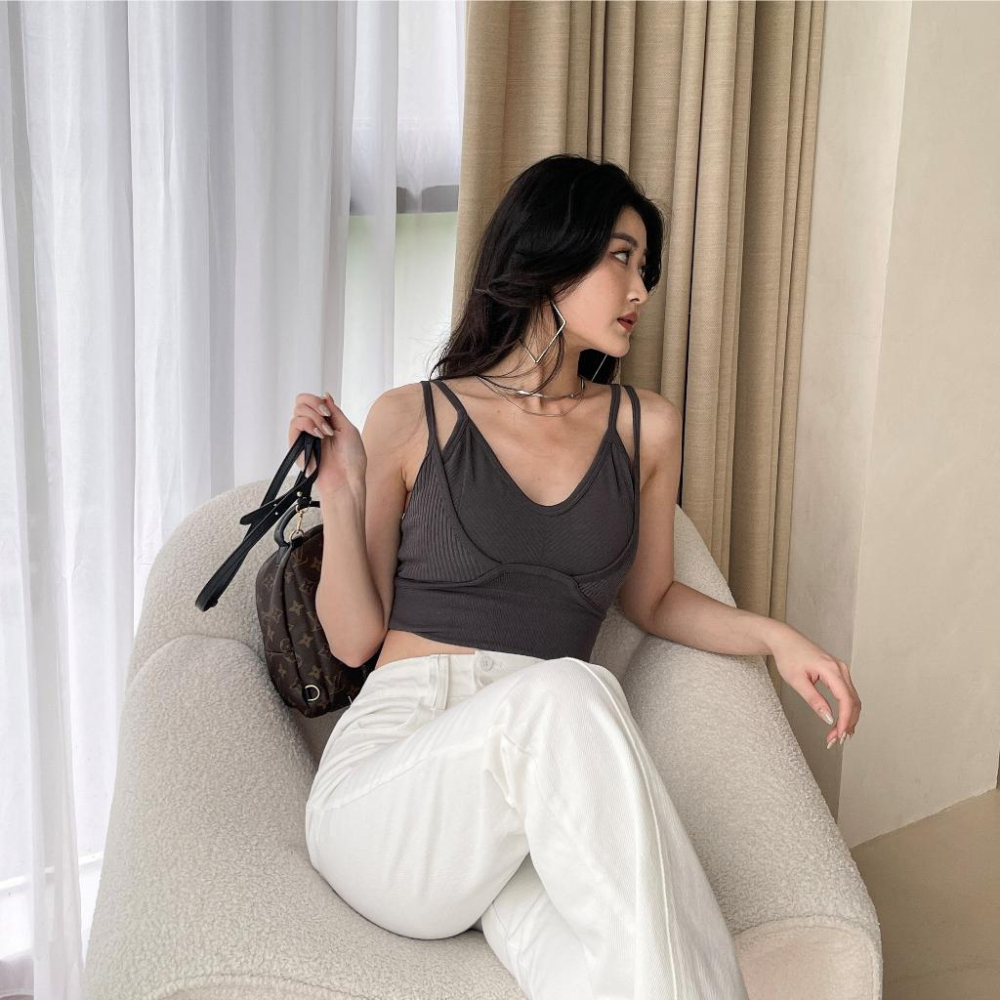 【DOE.FF】 螺紋假兩件杯墊背心 (現貨) 內搭背心 辣妹上衣 無袖上衣 無袖背心 背心女 細肩帶背心 短版背心-細節圖5