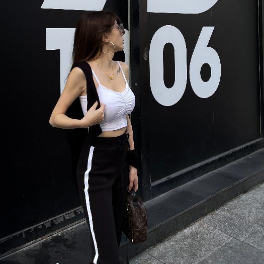 【DOE.FF】 冰絲抓皺BRATOP背心 (現貨) 背心 小可愛 背心女 bratop 內搭背心 上衣女-細節圖9