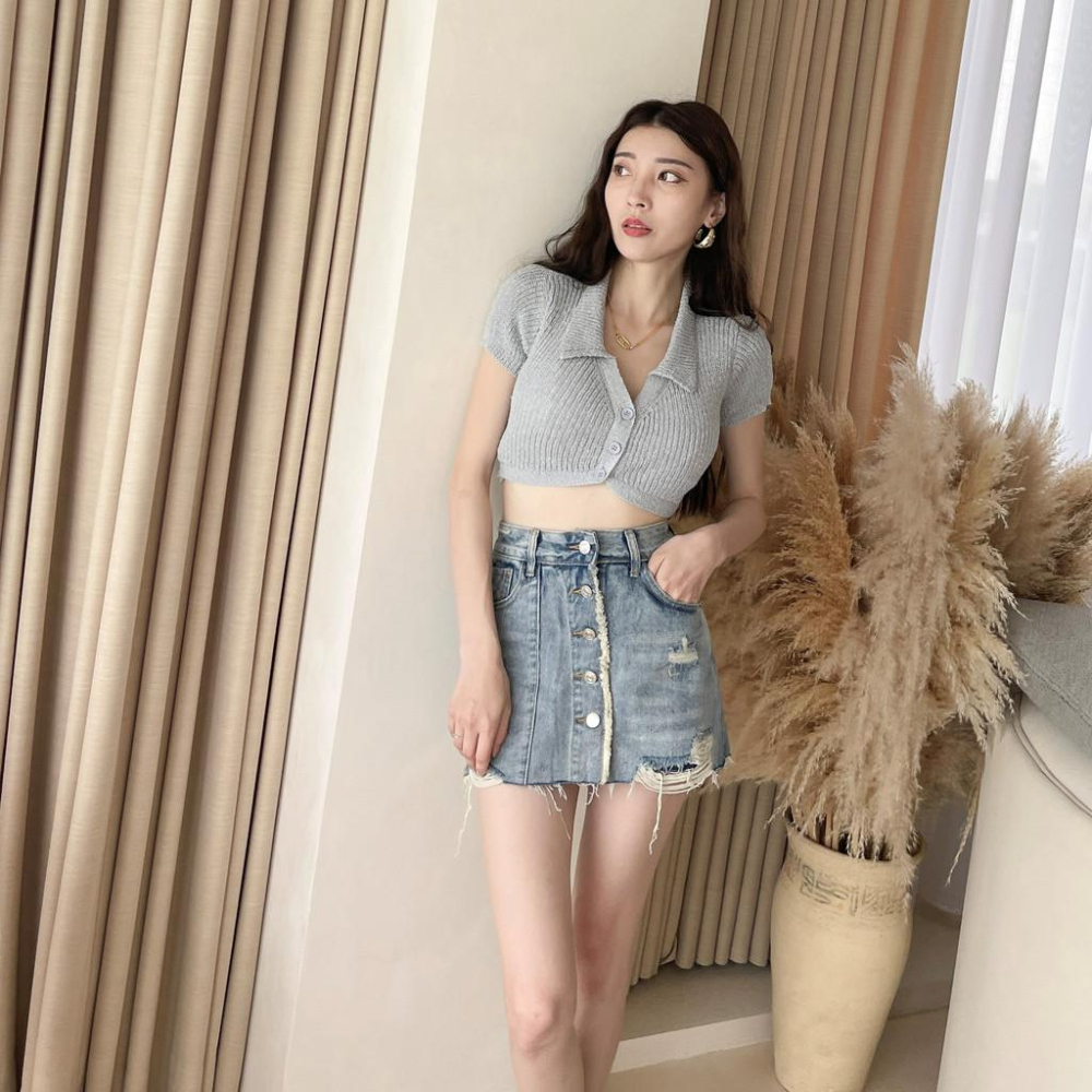 【DOE.FF】 復古排釦牛仔褲裙 (現貨) 短裙 牛仔短裙 a字裙 褲裙 牛仔裙 裙子女 迷你裙 包臀短裙 女裝-細節圖2