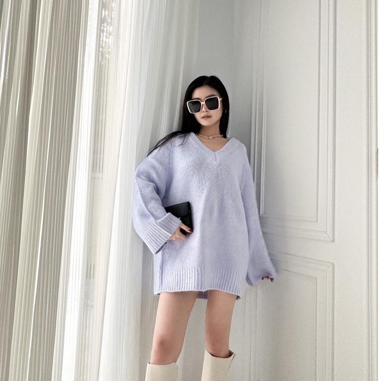 【DOE.FF】慵懶V領厚磅寬鬆毛衣｜現貨｜ V領毛衣 oversize 寬鬆毛衣 毛衣女 針織毛衣-細節圖3