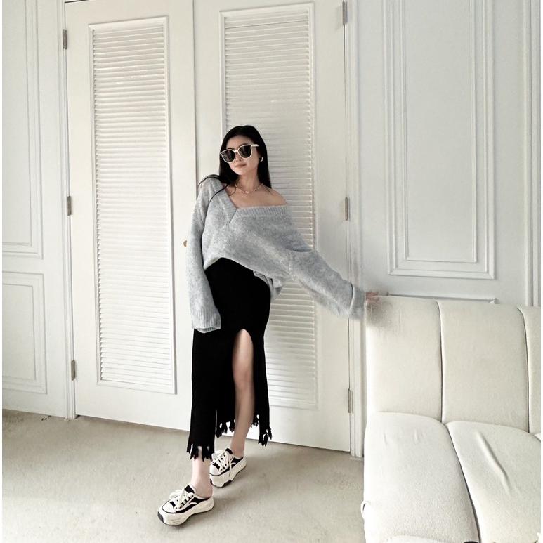 【DOE.FF】慵懶V領厚磅寬鬆毛衣｜現貨｜ V領毛衣 oversize 寬鬆毛衣 毛衣女 針織毛衣-細節圖5