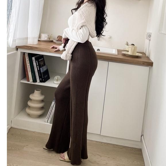 【DOE.FF】厚磅坑條針織寬褲｜現貨｜ 針織長褲 針織寬褲 闊腿褲 高腰長褲 長褲女 顯瘦長褲 牛仔長褲 針織 毛衣-細節圖2