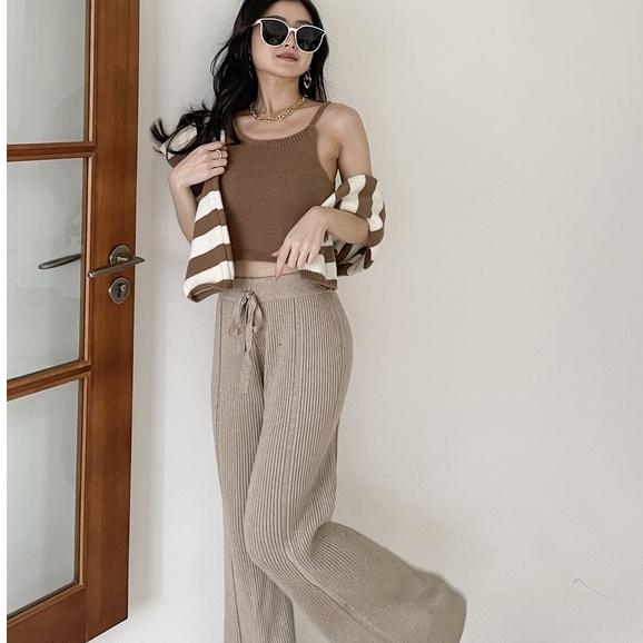 【DOE.FF】厚磅坑條針織寬褲｜現貨｜ 針織長褲 針織寬褲 闊腿褲 高腰長褲 長褲女 顯瘦長褲 牛仔長褲 針織 毛衣-細節圖6