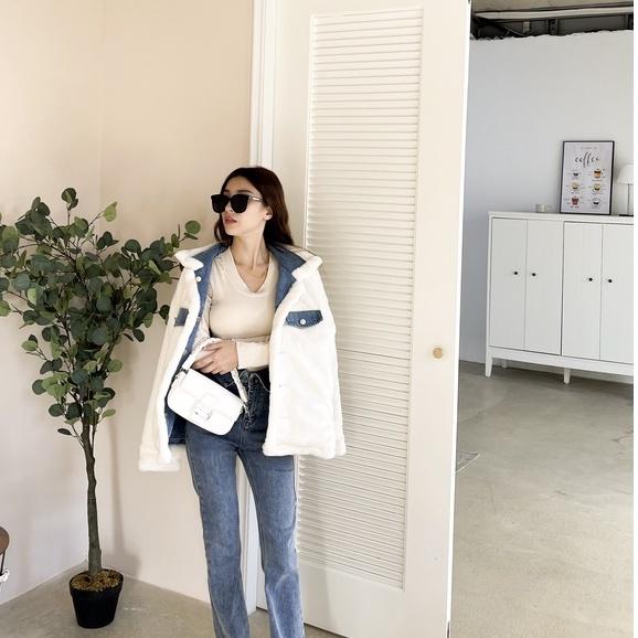 【DOE.FF】兩面穿水貂毛牛仔外套 | 現貨 | 厚外套 保暖外套 冬天外套 寬鬆外套 韓國 毛毛外套 快速出貨 女裝-細節圖4