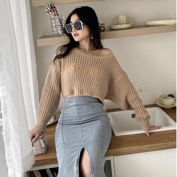 【DOE.FF】刺繡字母短毛衣｜現貨｜短版毛衣 圓領毛衣 針織衫 打底衫 短版上衣 女裝 大學Ｔ 毛衣女 發熱衣 上衣女-細節圖4