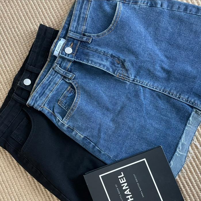 【DOE.FF】鬚邊包臀牛仔短裙 ( 現貨 ) 包臀短裙  牛仔短裙  a字裙  牛仔裙 顯瘦短裙 包腰短裙 短裙女-細節圖7