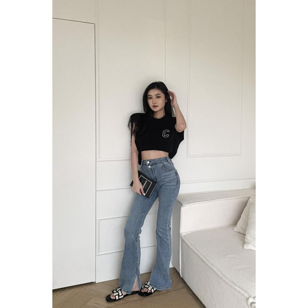 【DOE.FF】 兩釦開岔高腰牛仔喇叭褲 ｜現貨｜ 長褲女 顯瘦長褲 喇叭長褲 高腰長褲 牛仔褲 牛仔長褲 喇叭褲-細節圖3