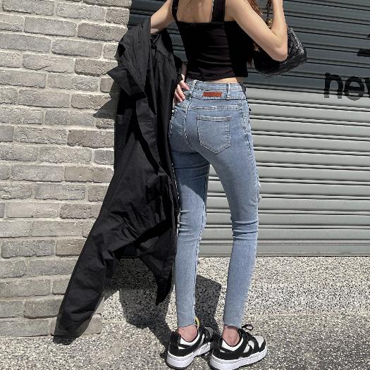 【DOE.FF】割破八分牛仔褲 (現貨) 窄管褲 長褲女 緊身褲 顯瘦長褲 高腰長褲 小腳褲 女裝 牛仔長褲-細節圖3