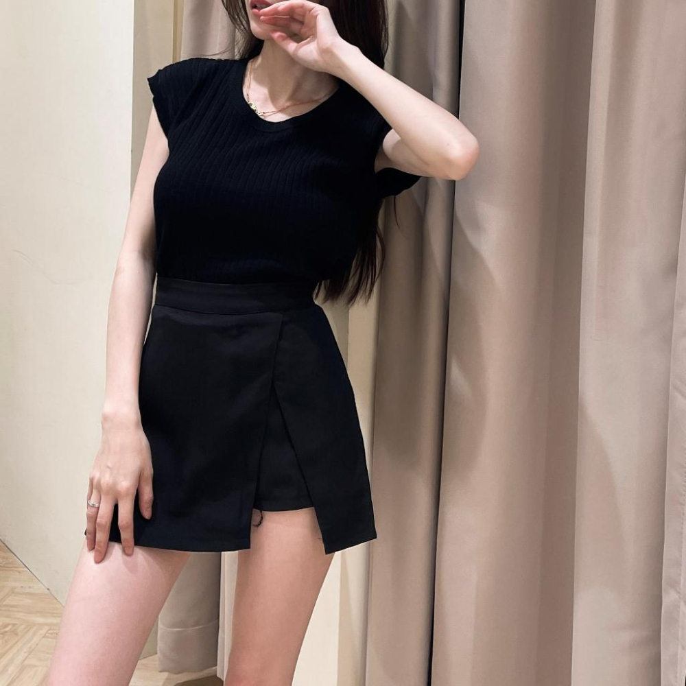 【DOE.FF】 顯瘦開岔西裝短裙 XS~L(現貨) 褲裙 短裙 a字裙 高腰短裙 短裙女 顯瘦短裙 雪紡短裙 迷你裙-細節圖2
