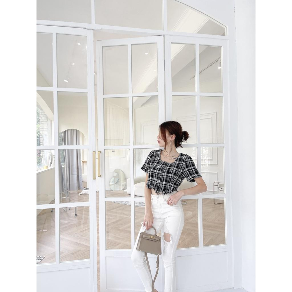 【DOE.FF】氣質小香流蘇鬚邊上衣｜現貨｜小香風 上衣女 針織上衣 毛衣女 背心女 短版上衣 女裝 韓國女裝-細節圖2