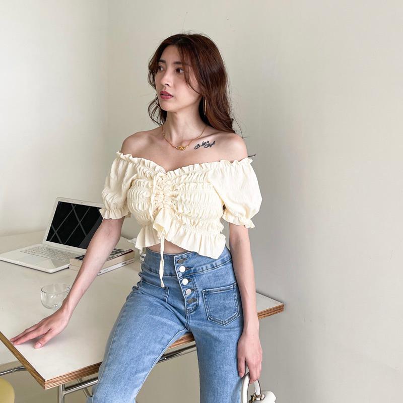 【DOE.FF】仙氣皺皺抽繩上衣 (現貨) 一字領上衣 一字領 露肩上衣 上衣女 短版上衣 辣妹上衣 辣妹風 女裝 雪紡-細節圖2