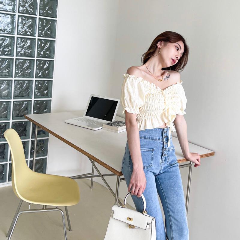 【DOE.FF】仙氣皺皺抽繩上衣 (現貨) 一字領上衣 一字領 露肩上衣 上衣女 短版上衣 辣妹上衣 辣妹風 女裝 雪紡-細節圖5