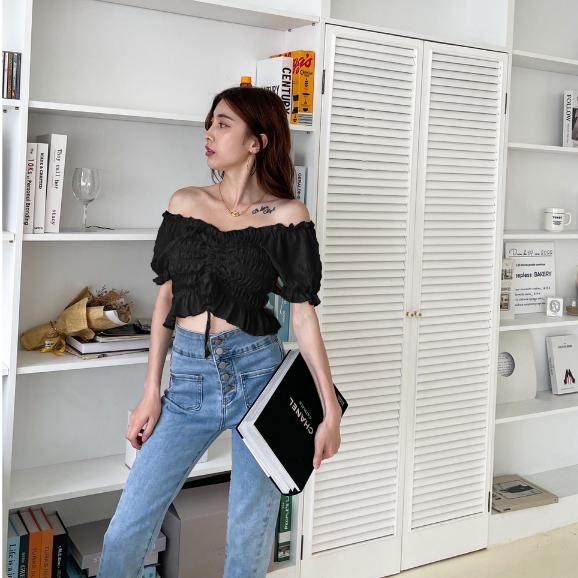 【DOE.FF】仙氣皺皺抽繩上衣 (現貨) 一字領上衣 一字領 露肩上衣 上衣女 短版上衣 辣妹上衣 辣妹風 女裝 雪紡-細節圖6