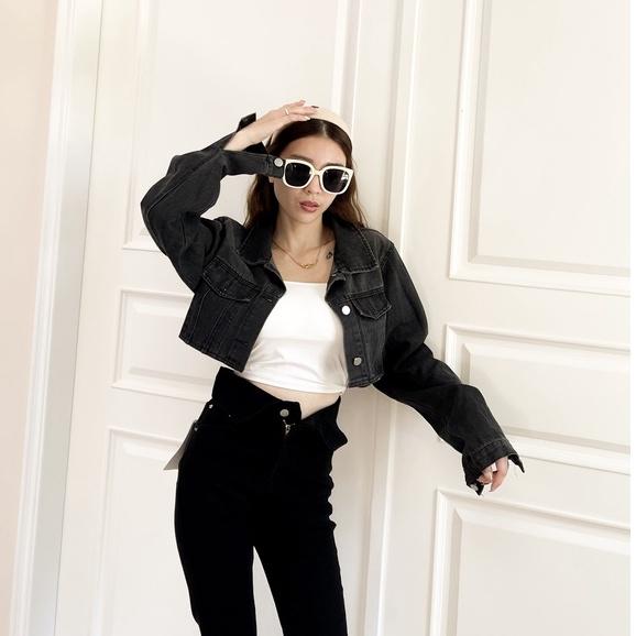 【DOE.FF】 俐落超短不修邊牛仔外套｜現貨｜牛仔外套短版 女生 韓版-細節圖4