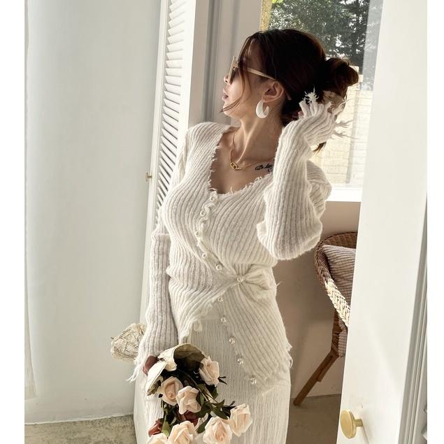 【DOE.FF】珍珠V領造型毛衣｜現貨｜Ｖ領毛衣 針織外套 針織上衣 打底衫 女裝 毛衣女-細節圖3