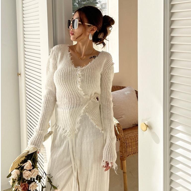 【DOE.FF】珍珠V領造型毛衣｜現貨｜Ｖ領毛衣 針織外套 針織上衣 打底衫 女裝 毛衣女-細節圖5