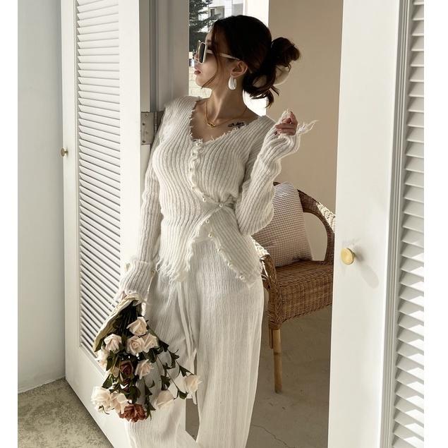 【DOE.FF】珍珠V領造型毛衣｜現貨｜Ｖ領毛衣 針織外套 針織上衣 打底衫 女裝 毛衣女-細節圖6