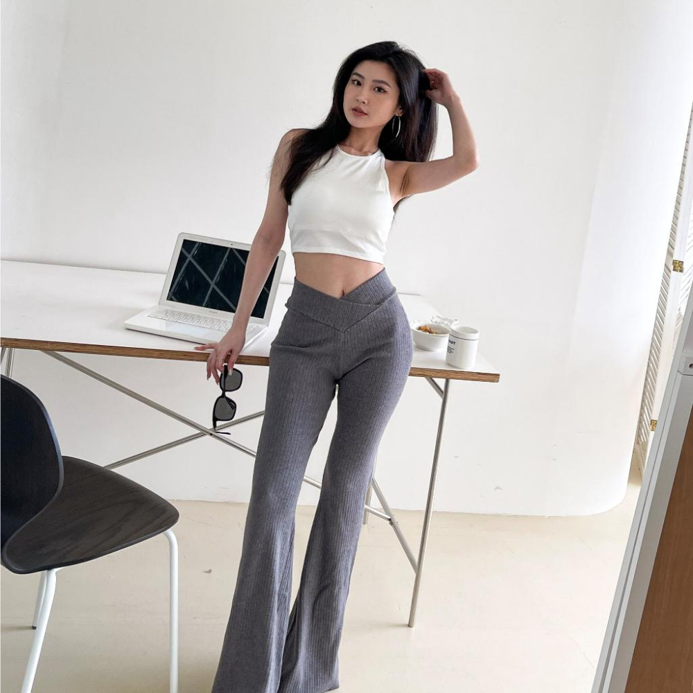 【DOE.FF】 交疊造型長腿喇叭褲 (現+預) 針織長褲 微喇叭褲 高腰長褲 魔術褲 緊身褲 顯瘦長褲 長褲女 牛仔褲-細節圖4