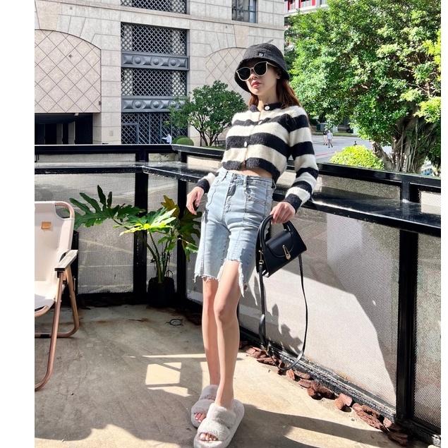 【DOE.FF】條紋撞色鈕扣短外套(現貨)短版毛衣 水貂毛 針織外套 毛衣女 短版上衣 女裝 歐美 辣妹 針織衫 上衣女-細節圖6