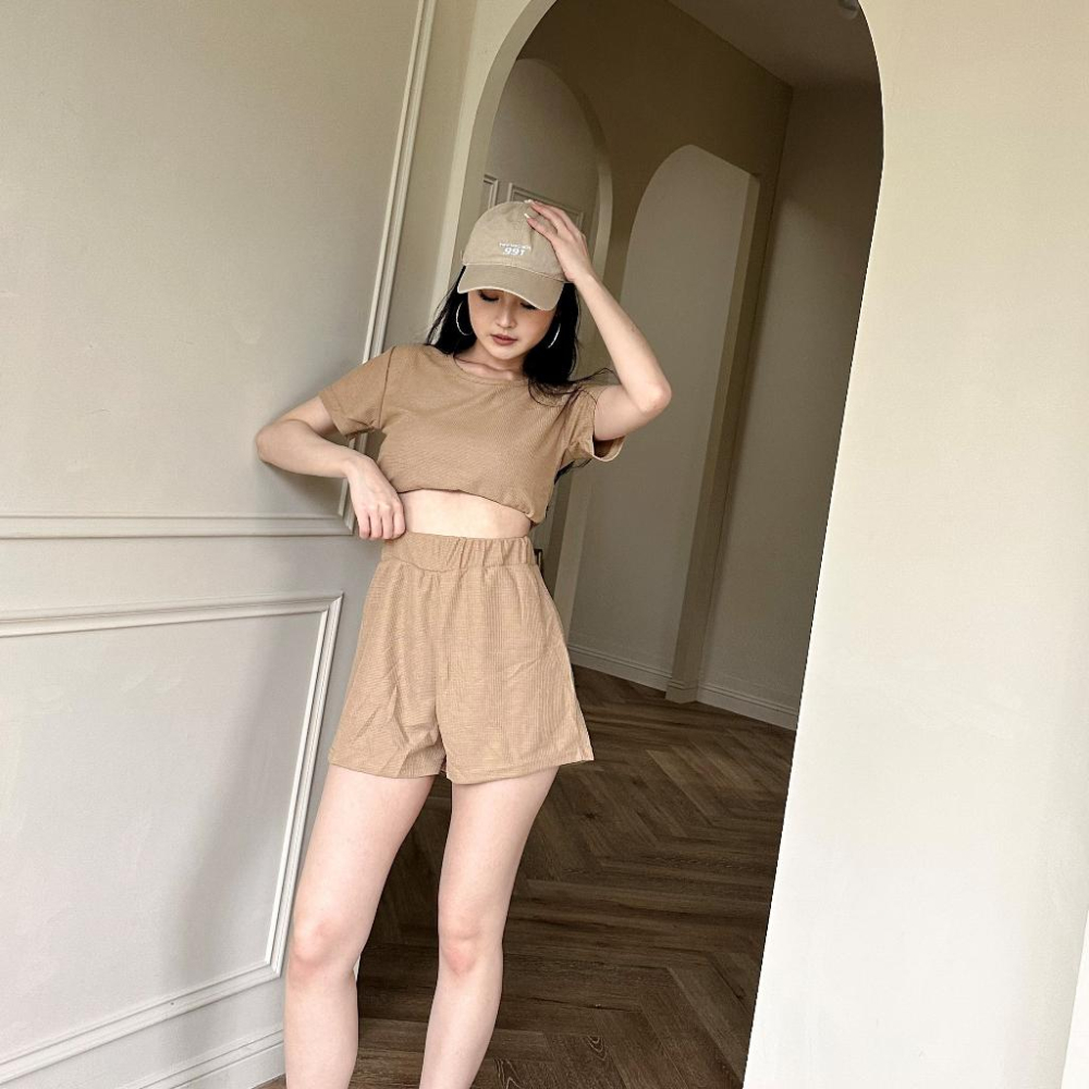 【DOE.FF】 鬆餅格休閒套裝 (現貨) 運動套裝 套裝女 休閒短褲 短T 圓領上衣 上衣女 短褲女 顯瘦短褲 女裝-細節圖8