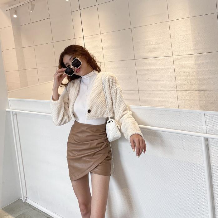 【DOE.FF】熊寶寶單釦短外套 （現貨） 短版外套 毛毛外套 西裝外套 外套女 厚外套 保暖外套 女裝 毛衣女 外套-細節圖4