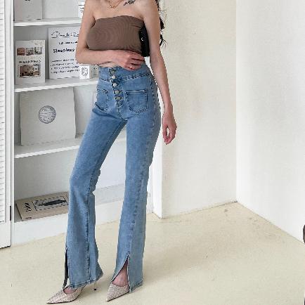 【DOE.FF】 韓國高腰五釦開岔喇叭褲 (現貨) 長褲女 顯瘦長褲 喇叭褲 高腰長褲 排扣長褲 貼身長褲 牛仔褲-細節圖3