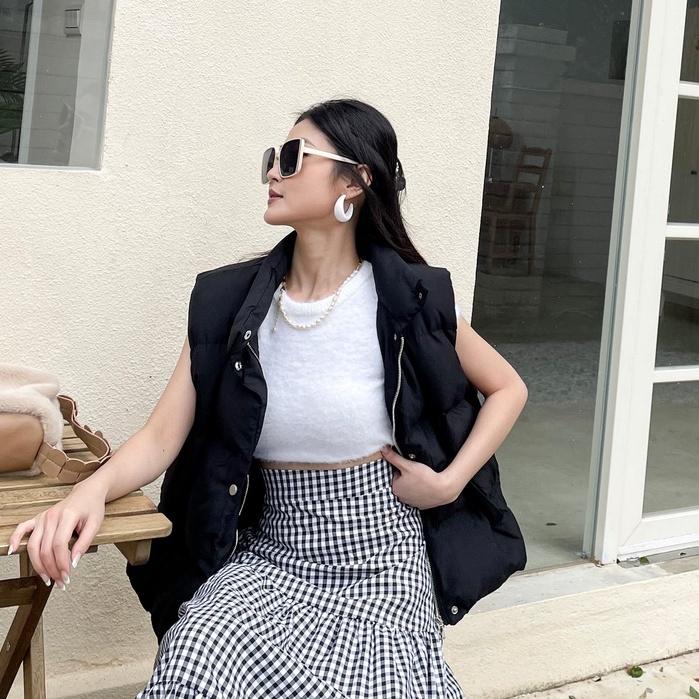 【DOE.FF】水貂毛圓領短版上衣 （現貨） 圓領上衣 短版上衣 短Ｔ 毛毛上衣 女裝 上衣女 辣妹上衣 水貂毛上衣-細節圖2