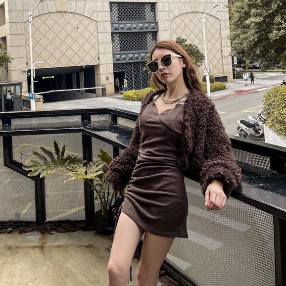 【DOE.FF】好身材抽繩短裝套裝 | 現貨 | 兩件式套裝 短版外套 冬天外套 磨毛洋裝 短洋 辣妹套裝 韓國 韓版-細節圖7