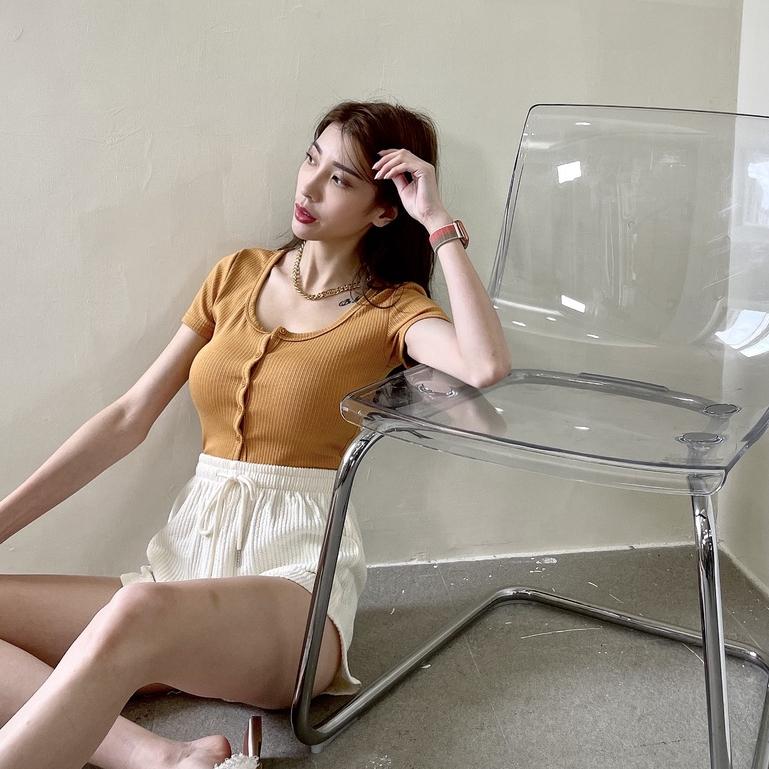 【DOE.FF】大地色小釦弧形坑條tee｜現貨｜-細節圖4