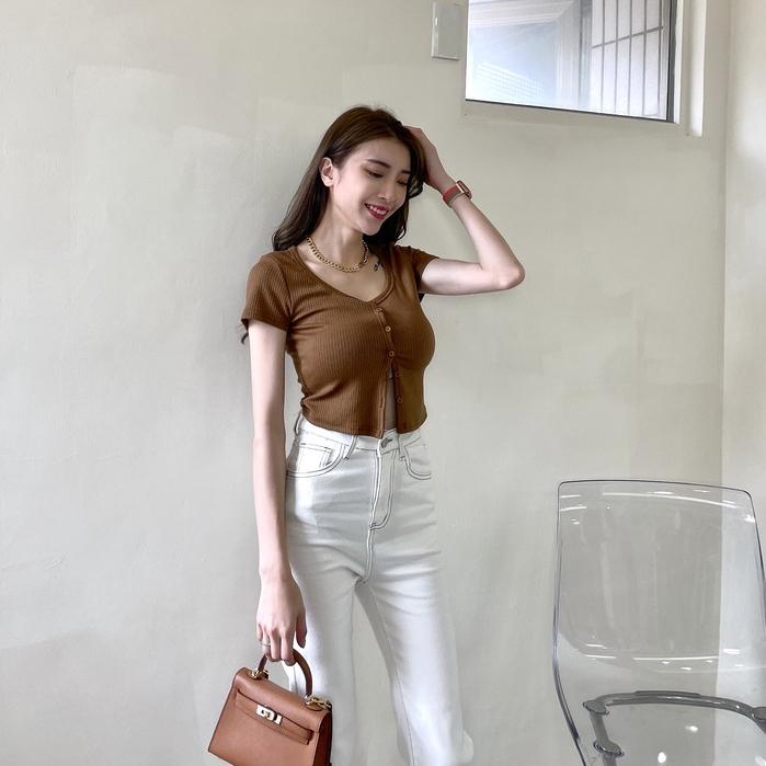 【DOE.FF】大地色小釦弧形坑條tee｜現貨｜-細節圖5