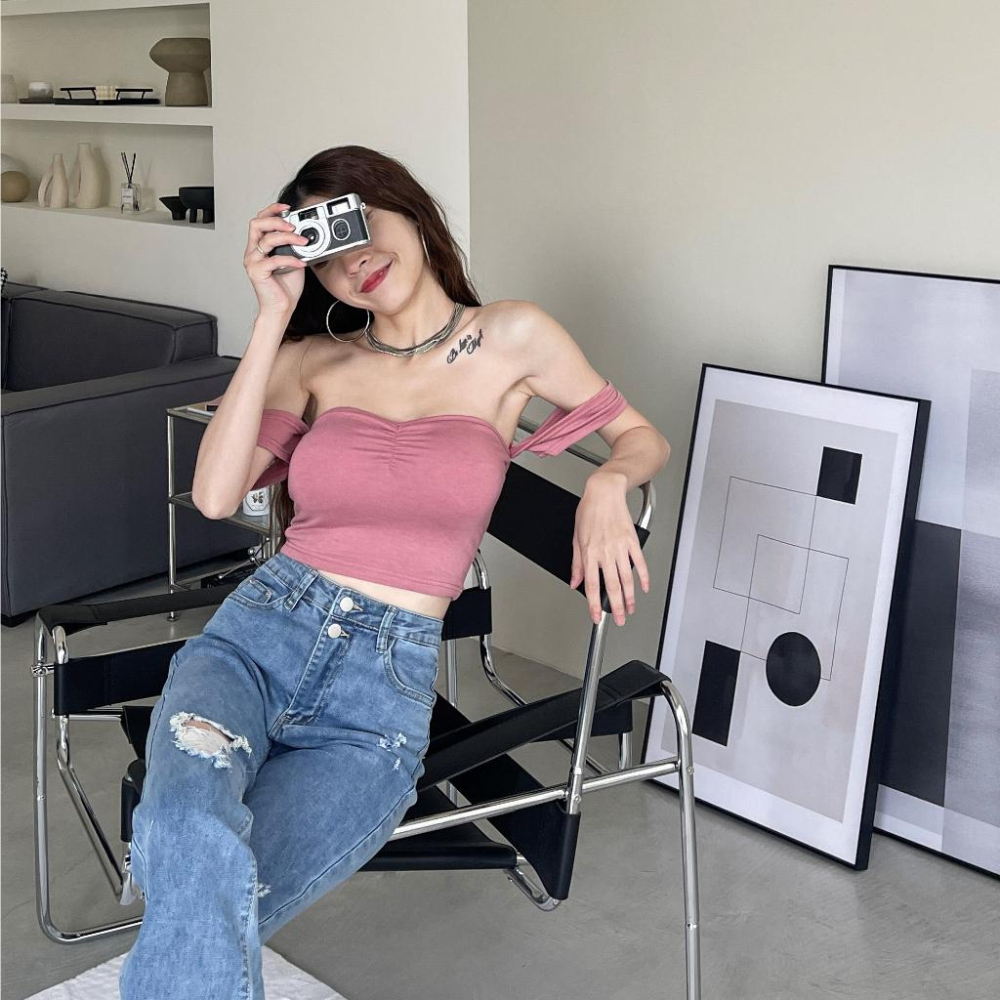 【DOE.FF】 抓皺桃心斷袖帶杯上衣 (現+預) 一字領上衣 BRATOP 帶杯上衣 短版背心 斷袖上衣 杯墊上衣-細節圖9