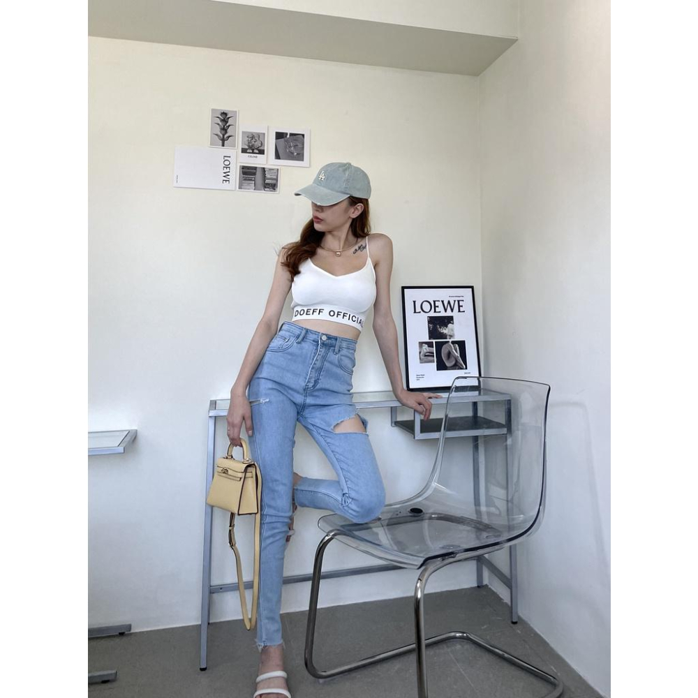 【DOE.FF】淡藍丹寧側割破小腳褲 （現貨） 緊身褲 顯瘦長褲 高腰長褲 牛仔褲 長褲女 女裝 辣妹風 小香風-細節圖5