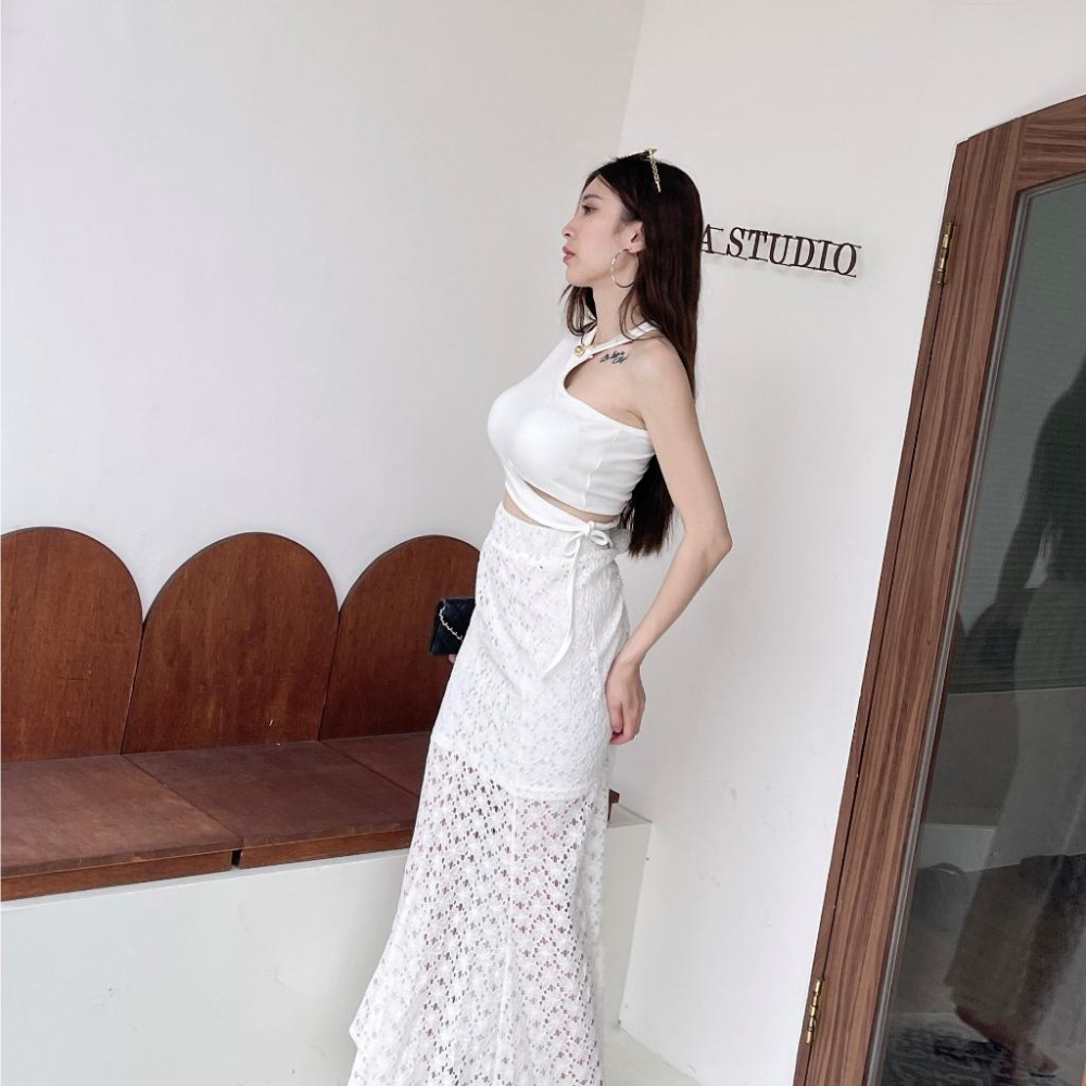 【DOE.FF】 單肩腰綁繩帶杯上衣 (現貨) 棉T 短袖上衣 BRATOP 杯墊上衣 辣妹上衣 露肩上衣 短版上衣-細節圖9