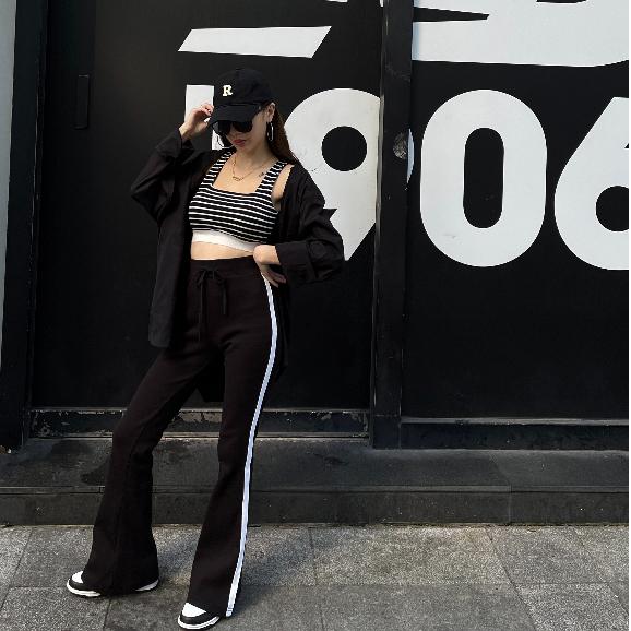 【DOE.FF自訂款】條紋橡筋杯墊背心 (現貨) 背心 小可愛 背心女 辣妹上衣 短版背心 上衣女 運動背心-細節圖5