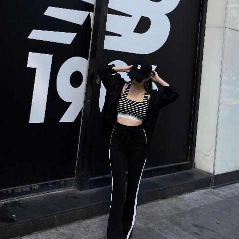 【DOE.FF自訂款】條紋橡筋杯墊背心 (現貨) 背心 小可愛 背心女 辣妹上衣 短版背心 上衣女 運動背心-細節圖8