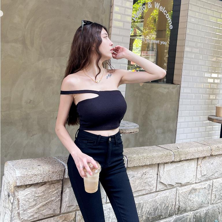 【DOE.FF自訂款】坑條杯墊背心 (現貨) bratop bra 背心女 一字領 一字領上衣 削肩背心 短版背心-細節圖7