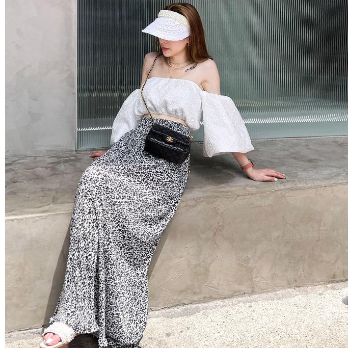 【DOE.FF】碎花百褶飄逸長裙 (現貨) 長裙 高腰長裙 裙子 Ａ字裙 開衩長裙 牛仔短裙 孕婦裝 連身裙 女裝 開衩-細節圖8