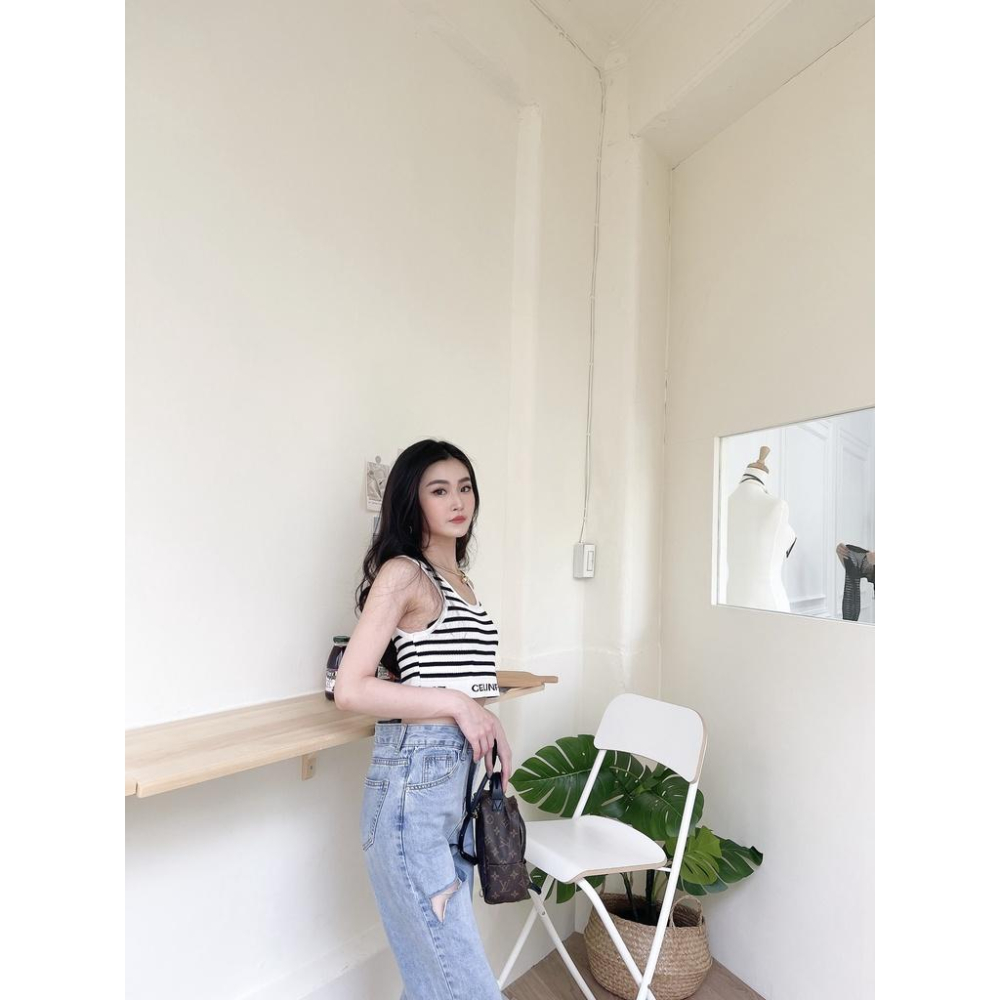 【DOE.FF】個性割破男友牛仔寬褲 (現貨) 寬褲 長褲女 牛仔長褲 直筒褲 顯瘦長褲 高腰長褲 女裝 牛仔褲 辣妹風-細節圖5