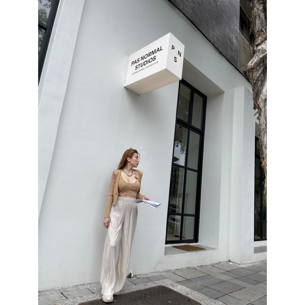 【DOE.FF】飄逸壓褶闊腿寬褲 ｜現貨｜寬褲 闊腿褲 長褲女 高腰長褲 雪紡寬褲-細節圖2