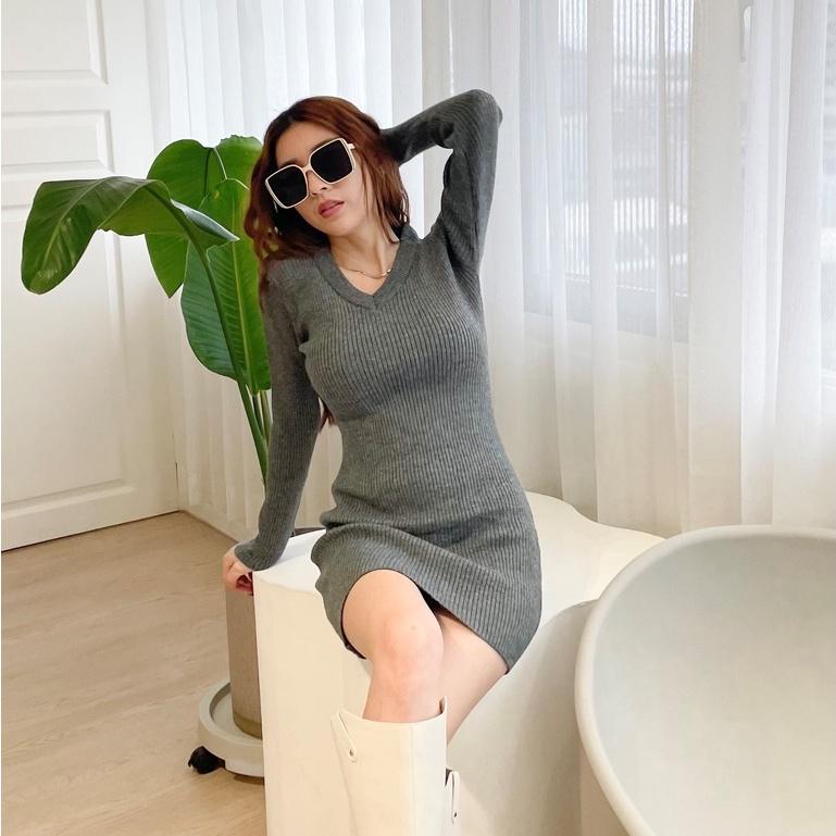 【DOE.FF】 V領坑條合身包臀短洋｜現貨｜ 連身短洋 連身裙 洋裝 針織洋裝-細節圖5