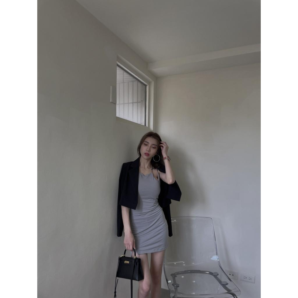 【DOE.FF】歐美S型冰絲細肩短洋｜現貨｜洋裝 短洋裝 包臀洋裝 包臀短裙 辣妹 歐美 ＩＮＳ風 背心 長版背心-細節圖5