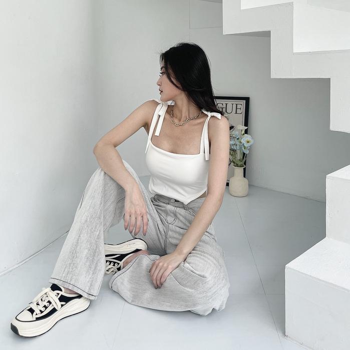 【DOE.FF】俐落水泥灰牛仔寬褲 ｜現貨｜ 長褲 牛仔褲 男友褲 百搭 顯瘦 個性 歐美-細節圖7